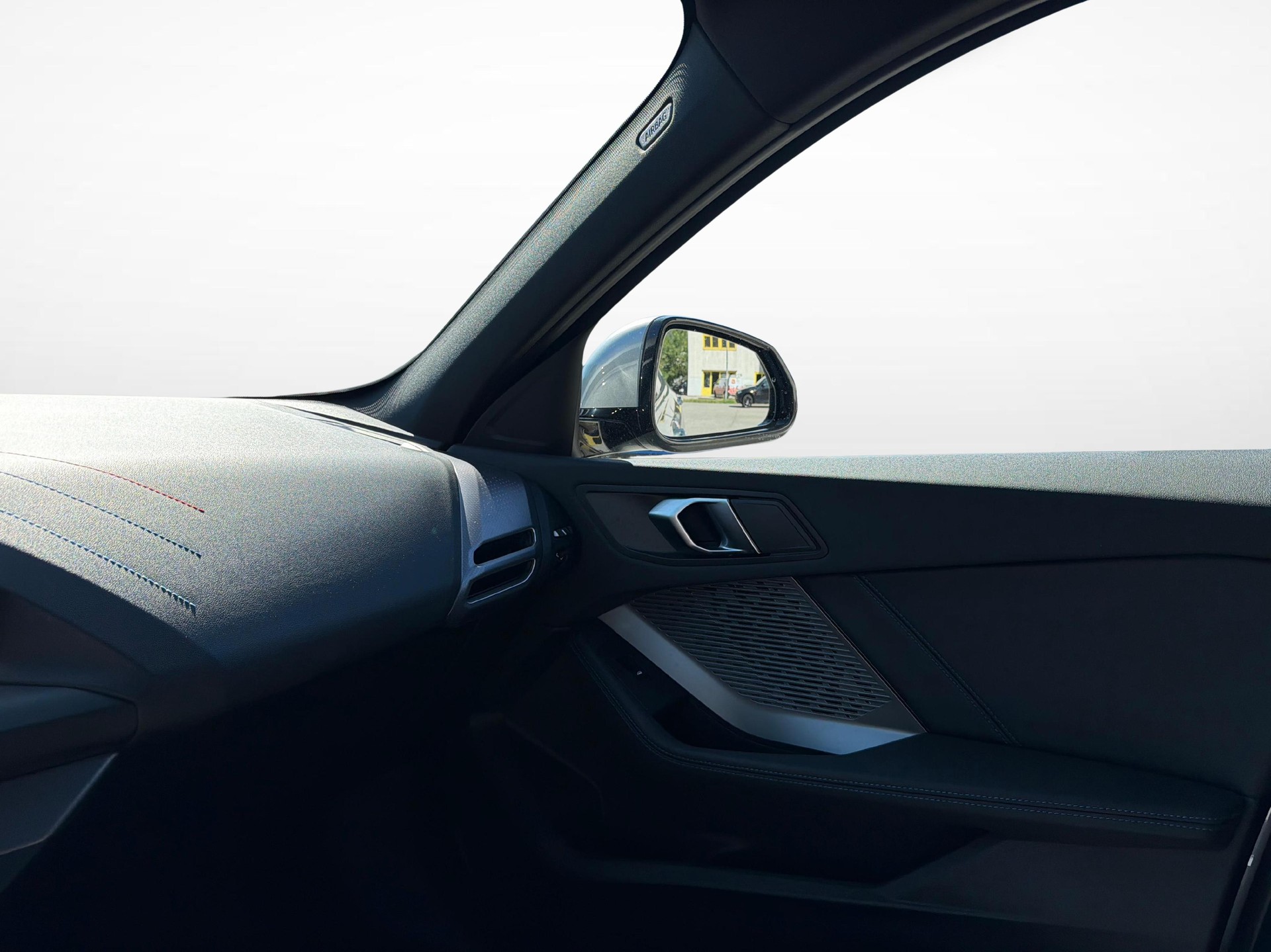 BMW 123 xDrive-image-16