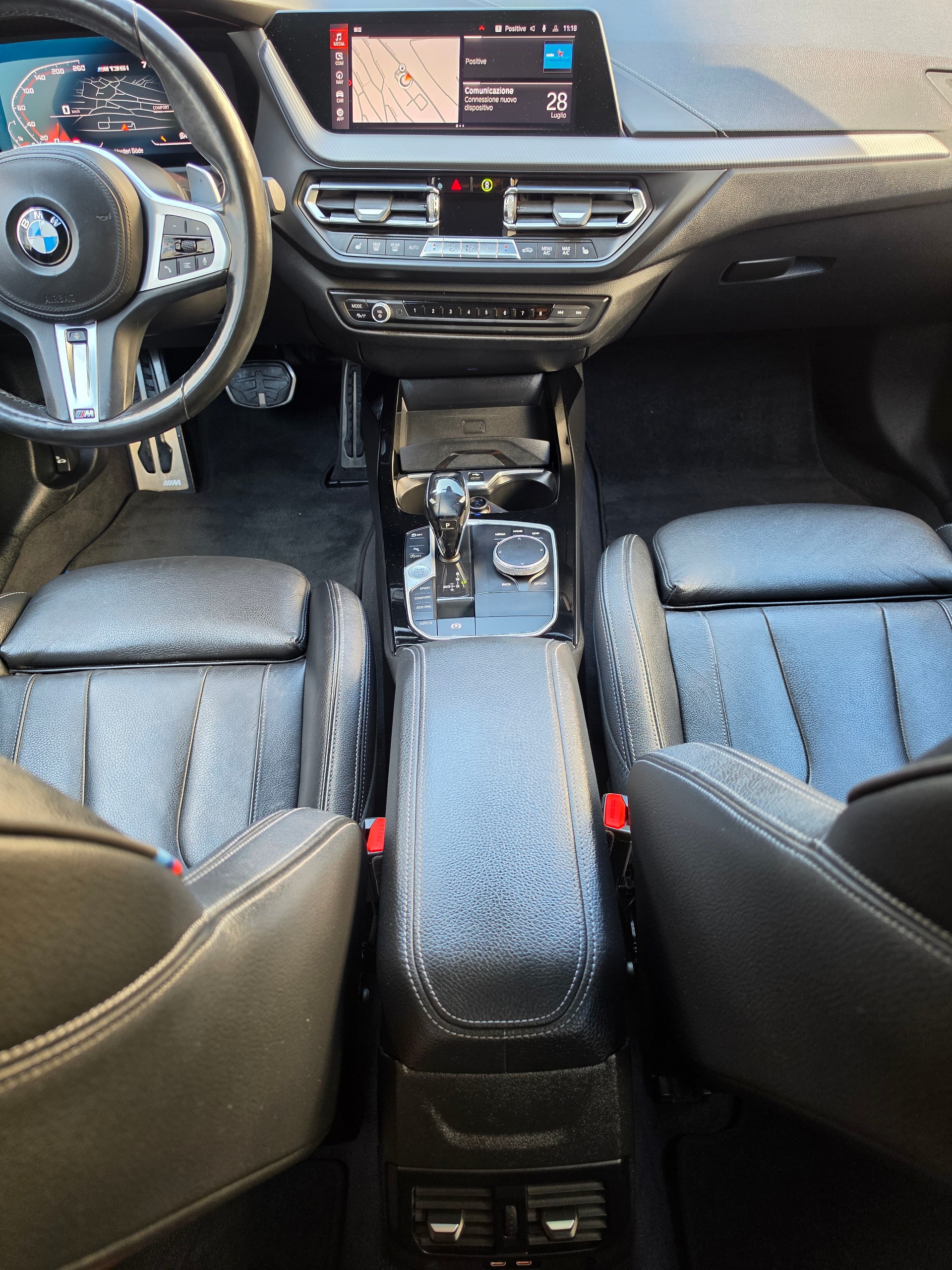 BMW M135i xDrive Steptronic-image-25