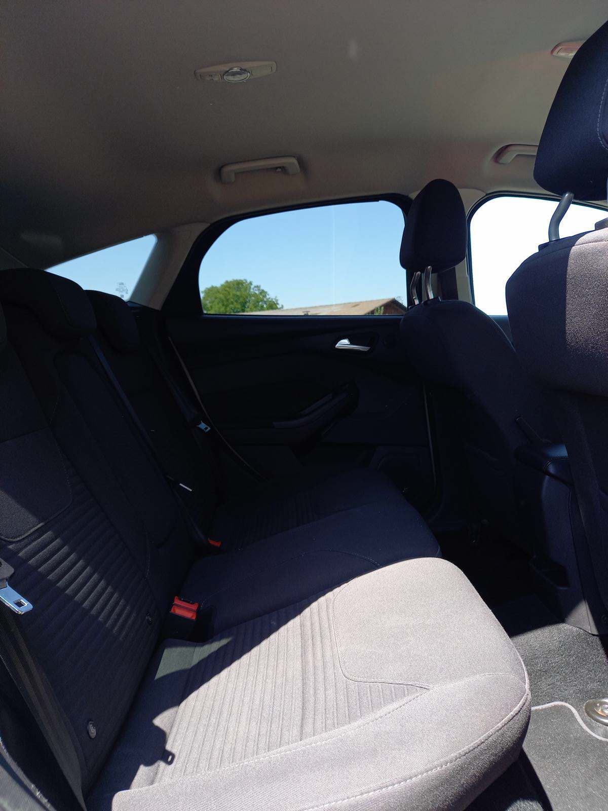 FORD Focus 1.5 SCTi Titanium Automatic-image-11