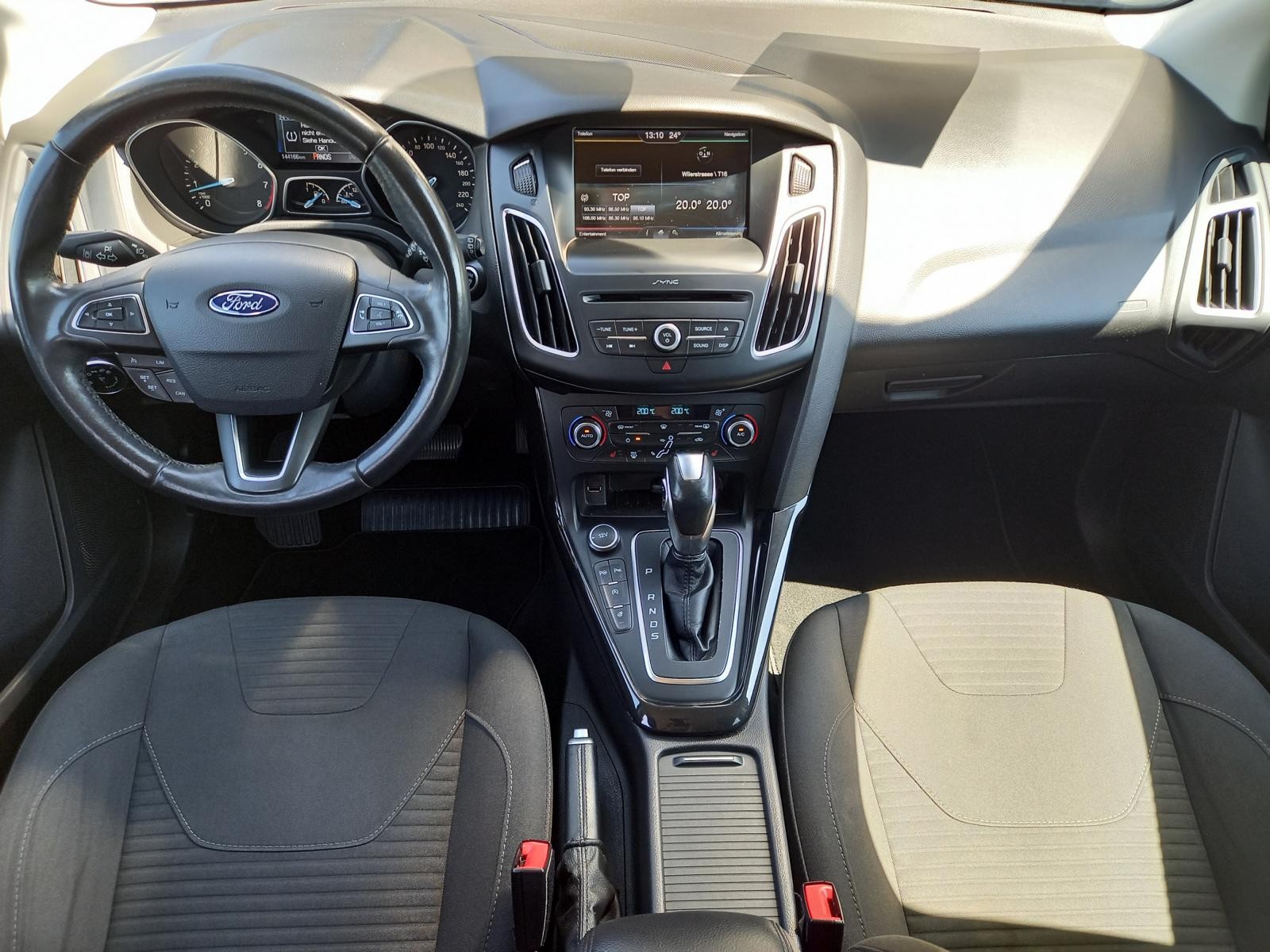 FORD Focus 1.5 SCTi Titanium Automatic-image-4