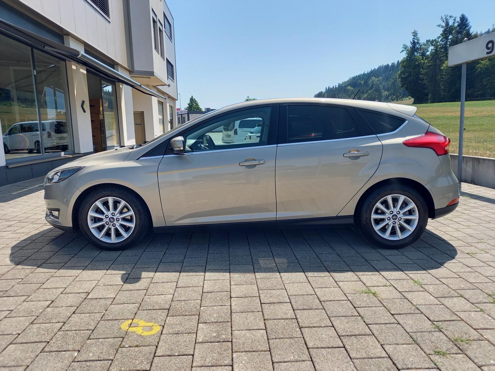 FORD Focus 1.5 SCTi Titanium Automatic-showroom-element-2