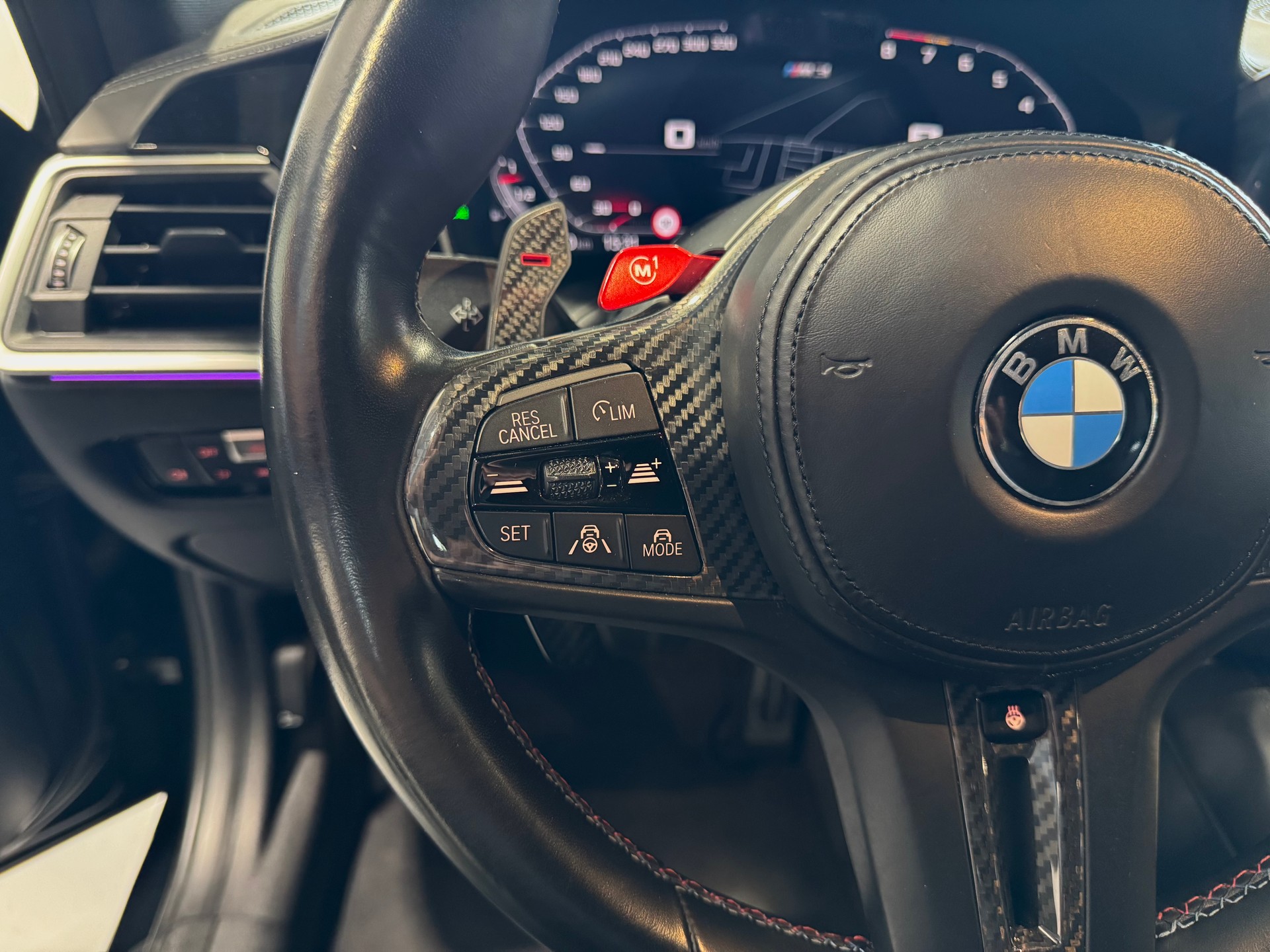 BMW M3 Competition xDrive-image-17