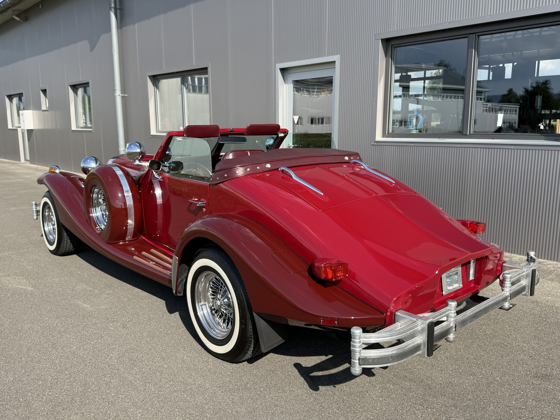 EXCALIBUR Roadster-showroom-element-3