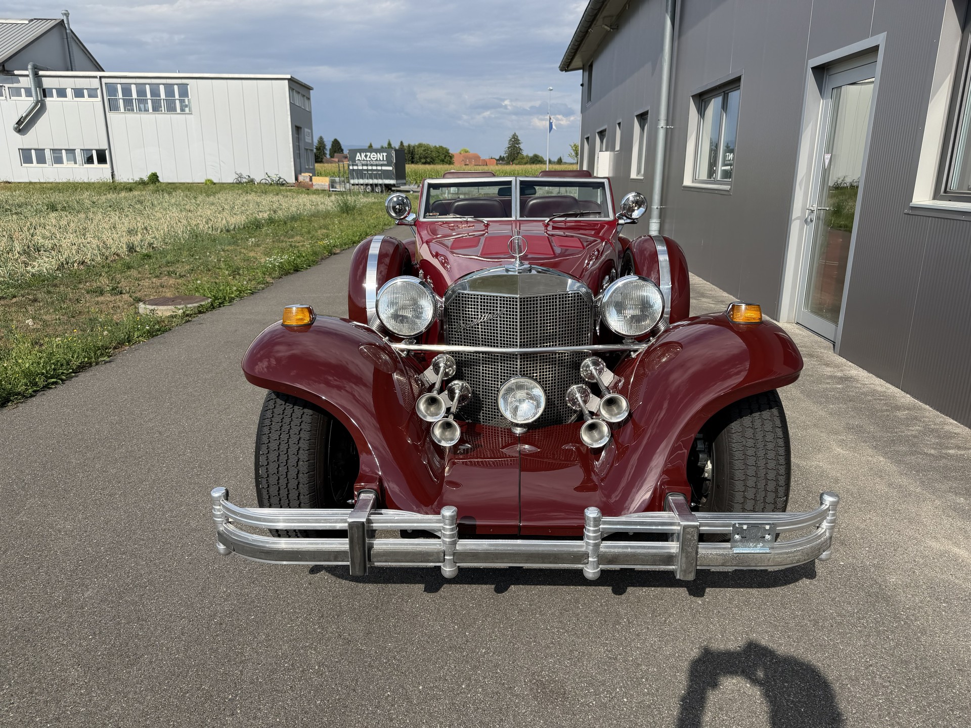 EXCALIBUR Roadster-showroom-element-1