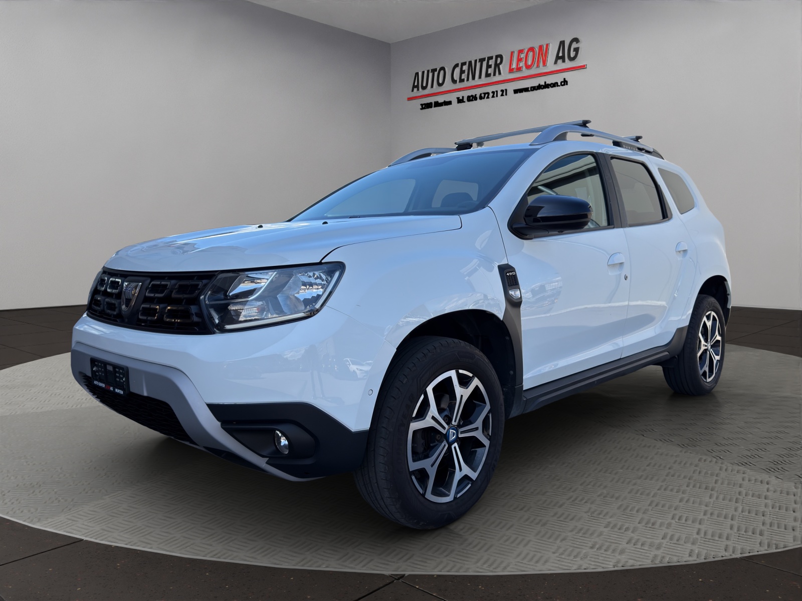 DACIA Duster TCe 130 Celebration 4x4-showroom-element-1