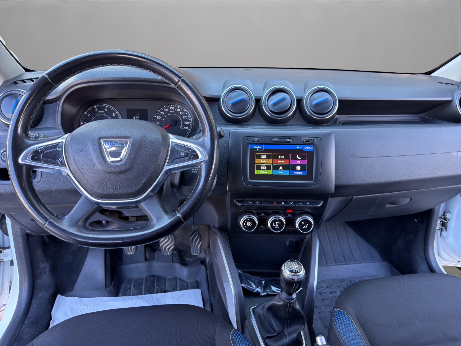 DACIA Duster TCe 130 Celebration 4x4-image-13