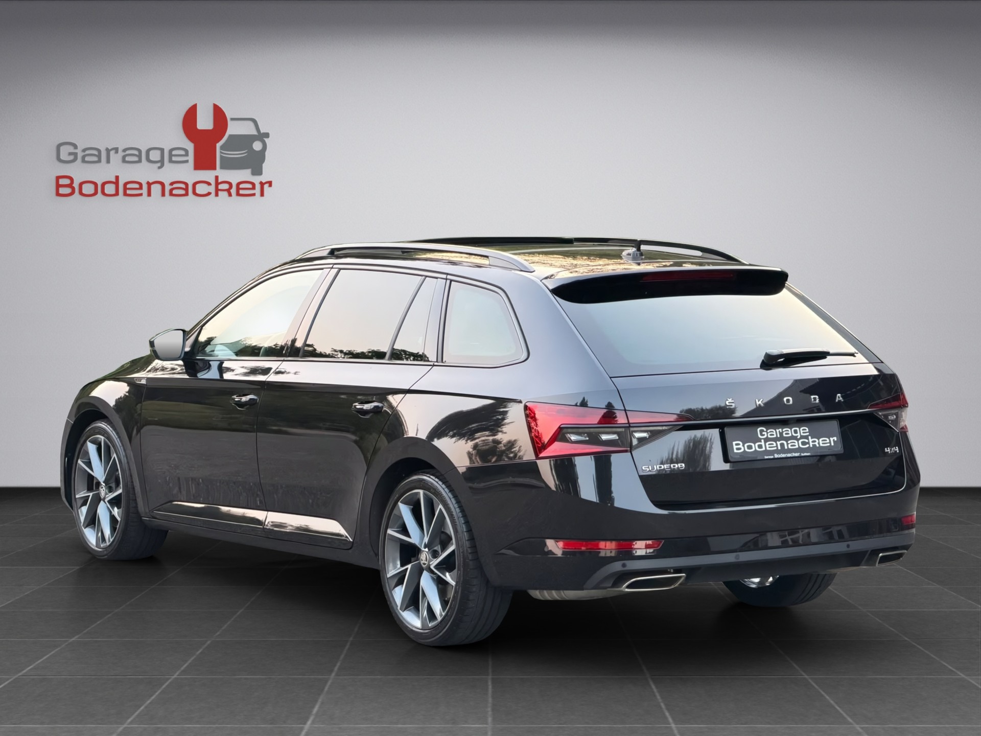 SKODA Superb Combi 2.0 TSI SportLine Plus 4x4 DSG * Facelift *-showroom-element-2