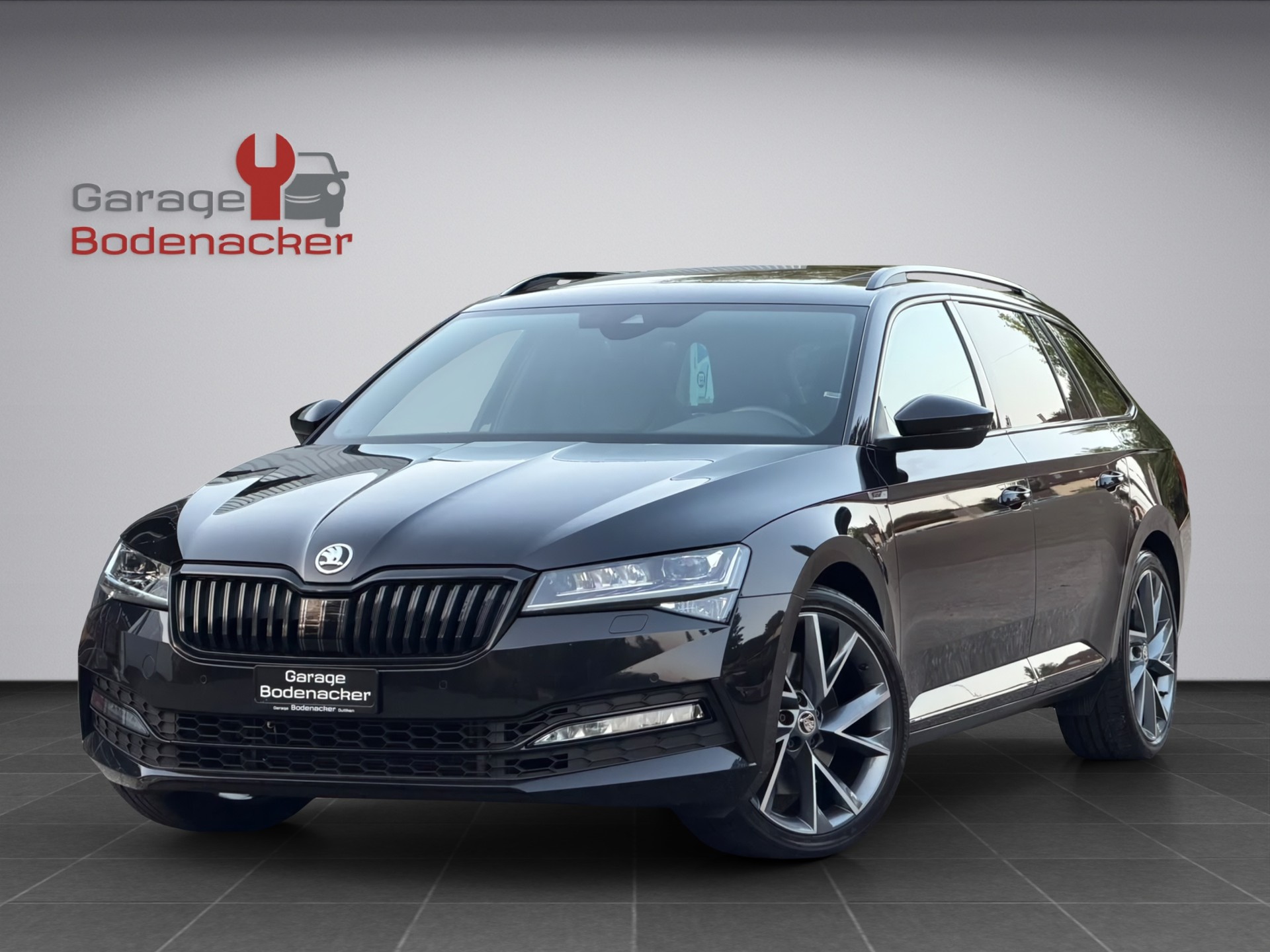 SKODA Superb Combi 2.0 TSI SportLine Plus 4x4 DSG * Facelift *