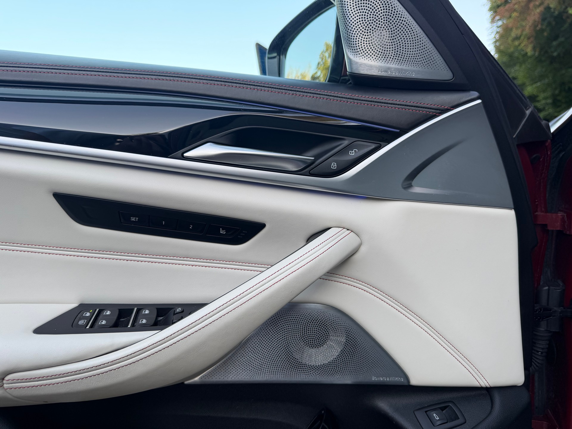 BMW M5 xDrive Drivelogic First Edition-image-12