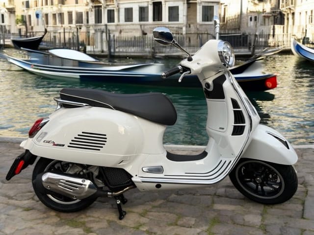 PIAGGIO Vespa GTS 125 Super RST Euro 5+-showroom-element-3