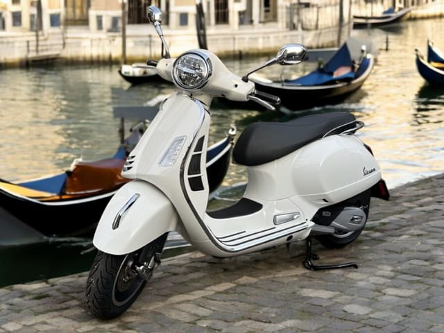 PIAGGIO Vespa GTS 125 Super RST Euro 5+-showroom-element-2