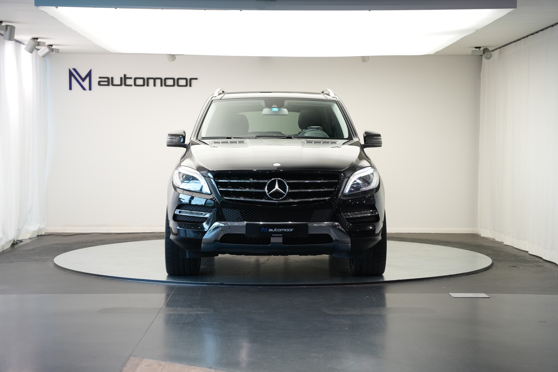 MERCEDES-BENZ ML 400 4Matic 7G-Tronic-showroom-element-1