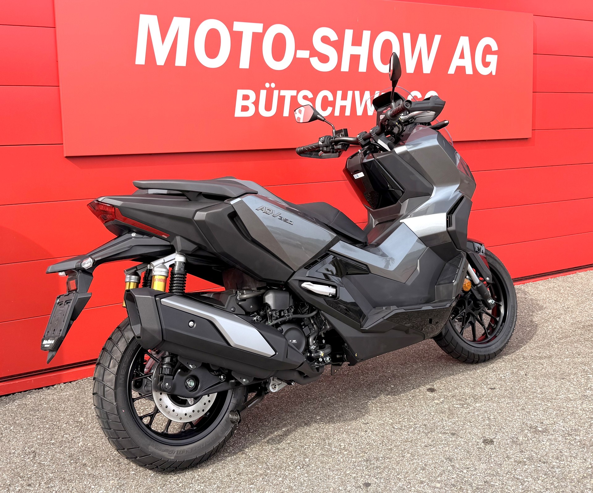 HONDA ADV 350-showroom-element-2