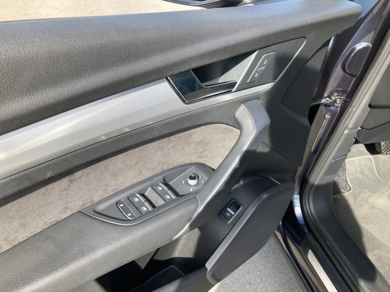 AUDI Q5 2.0 TFSI sport quattro S-tronic-image-15