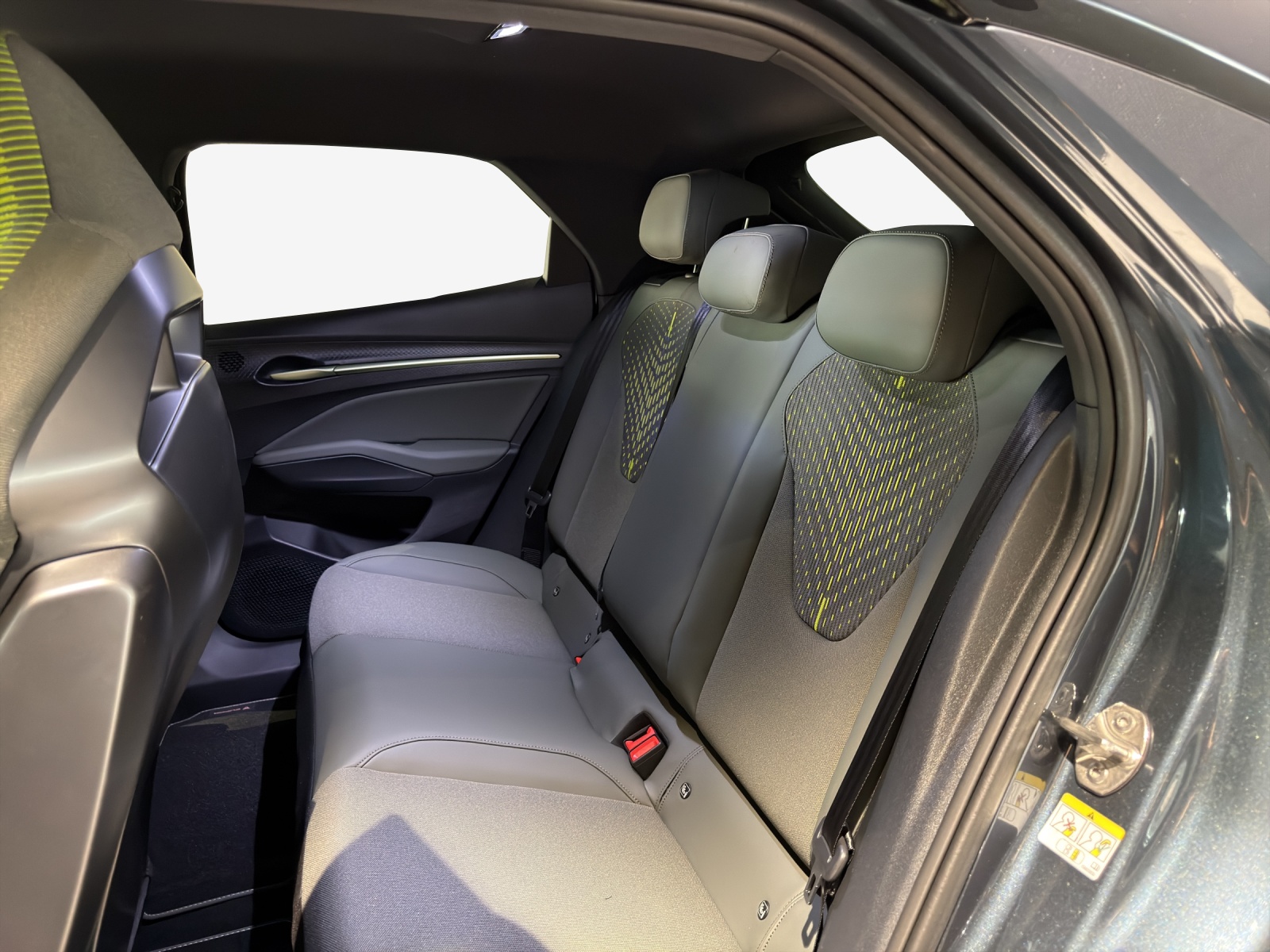 CUPRA Raval 52 kWh VZ Extreme-image-11