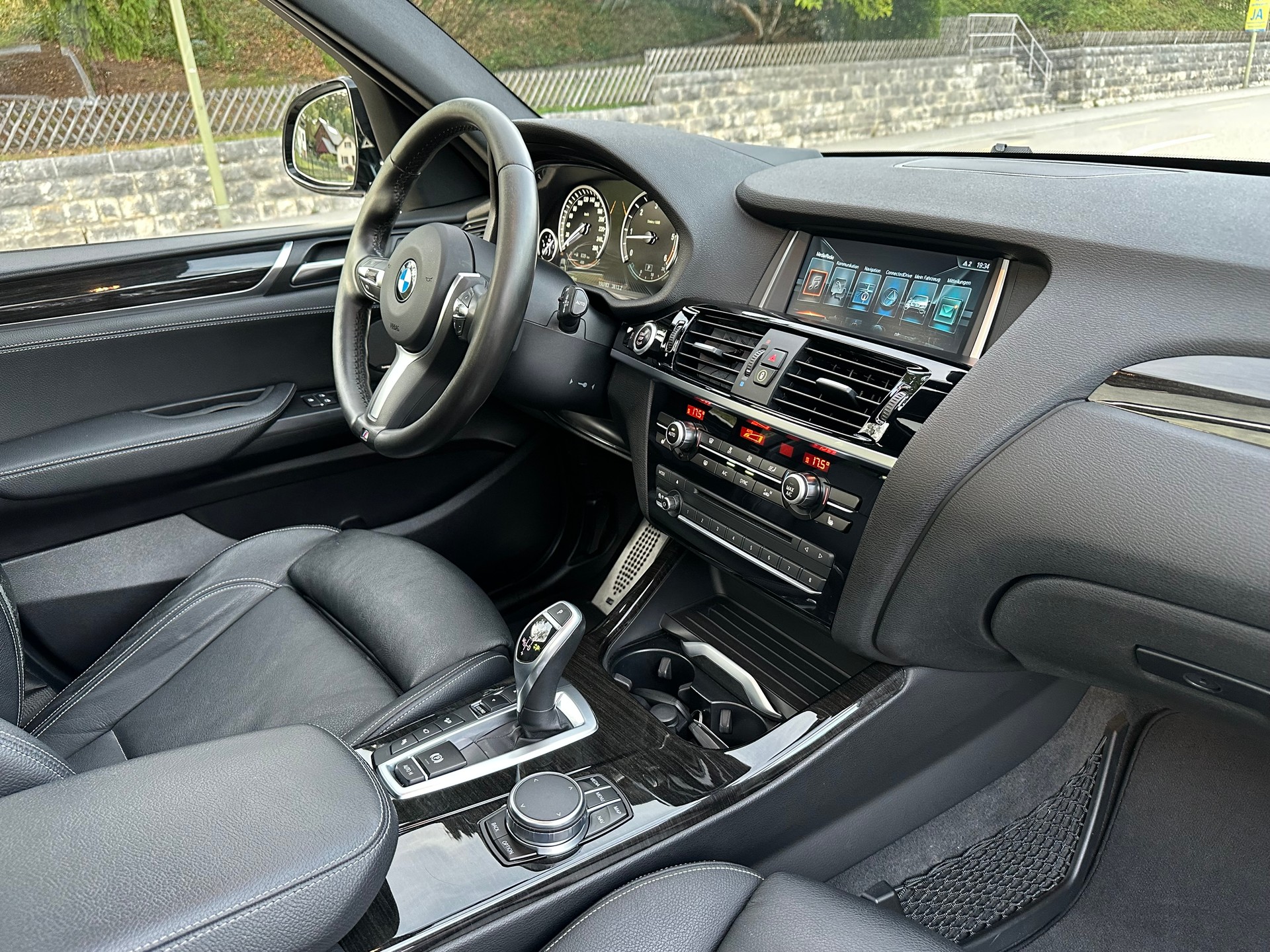 BMW X3 xDrive 35d M Sport Steptronic-image-12