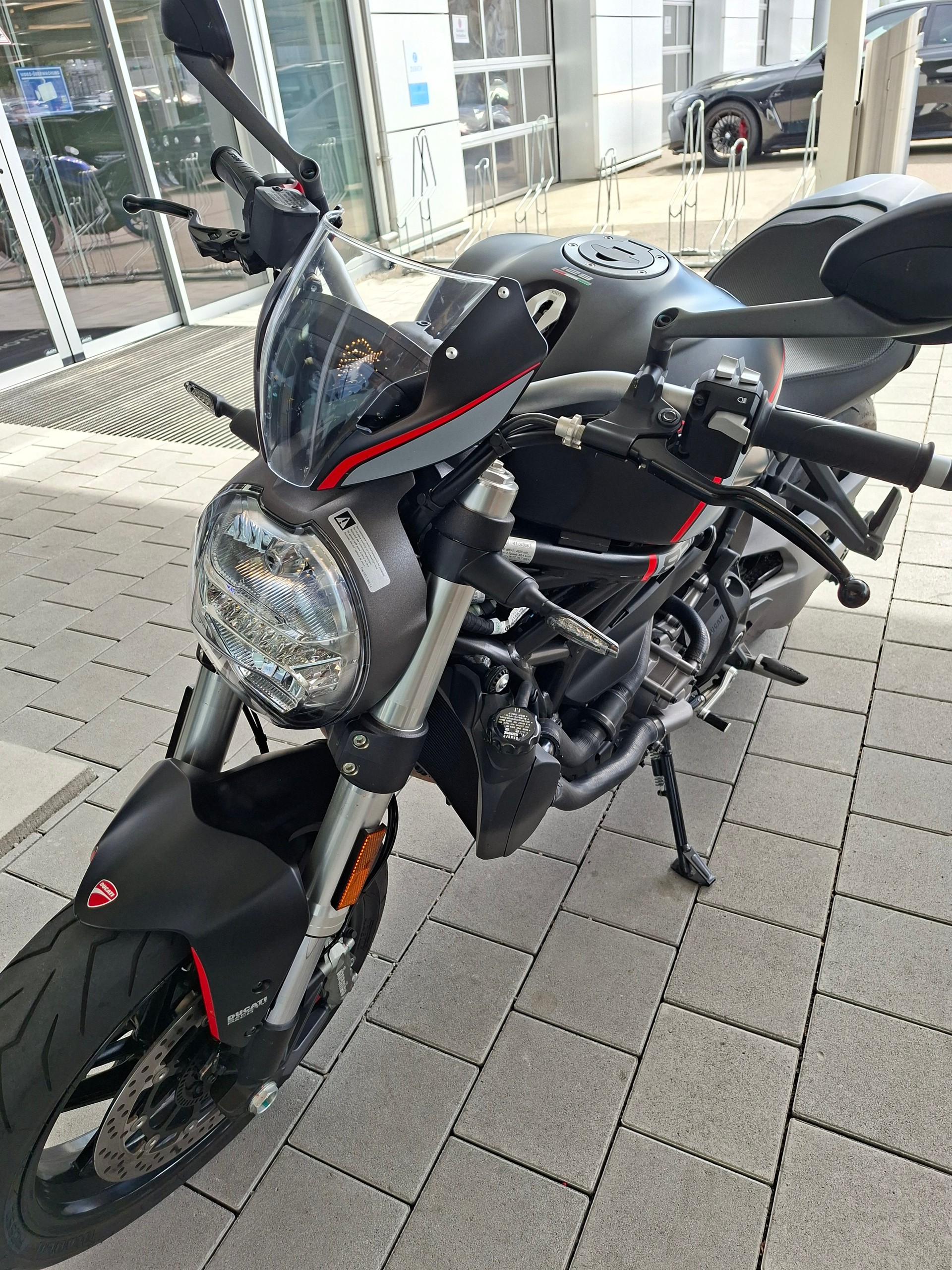 DUCATI Monster 821-image-1