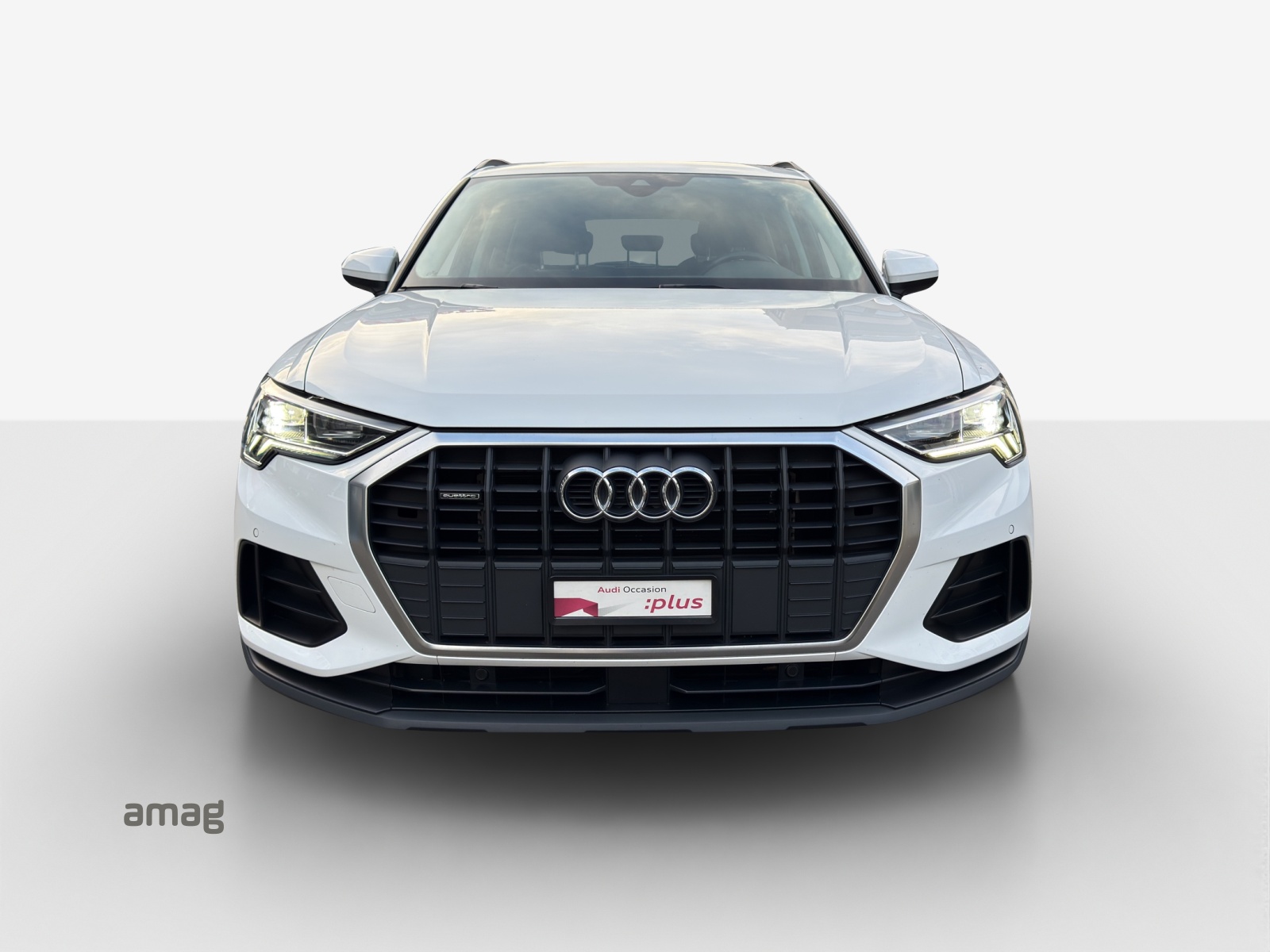 AUDI Q3 35 TDI Attraction quattro S-tronic-image-6