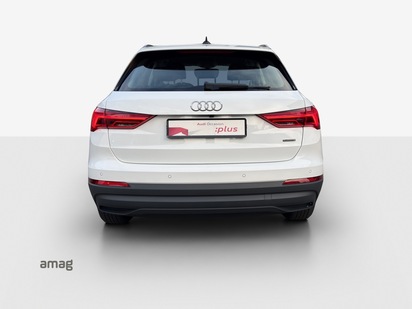 AUDI Q3 35 TDI Attraction quattro S-tronic-showroom-element-3
