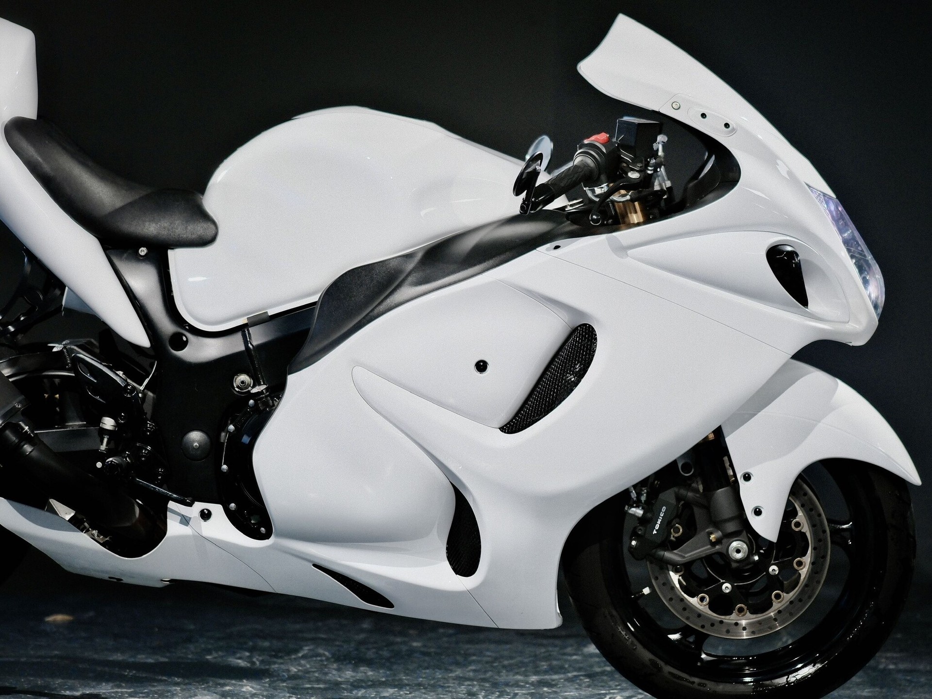SUZUKI RZ Hayabusa K8 Streetfighter-image-5