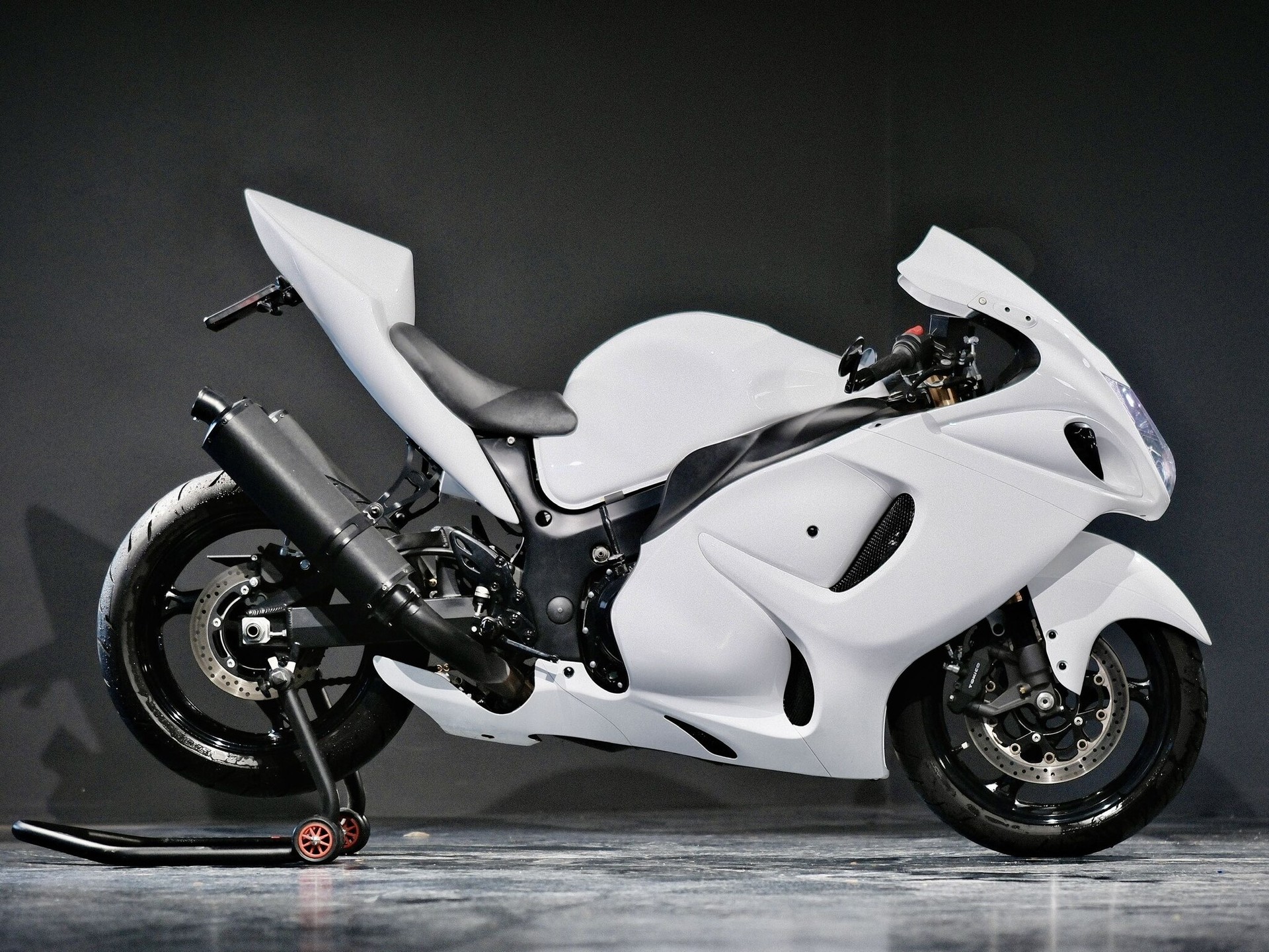 SUZUKI RZ Hayabusa K8 Streetfighter-image-1