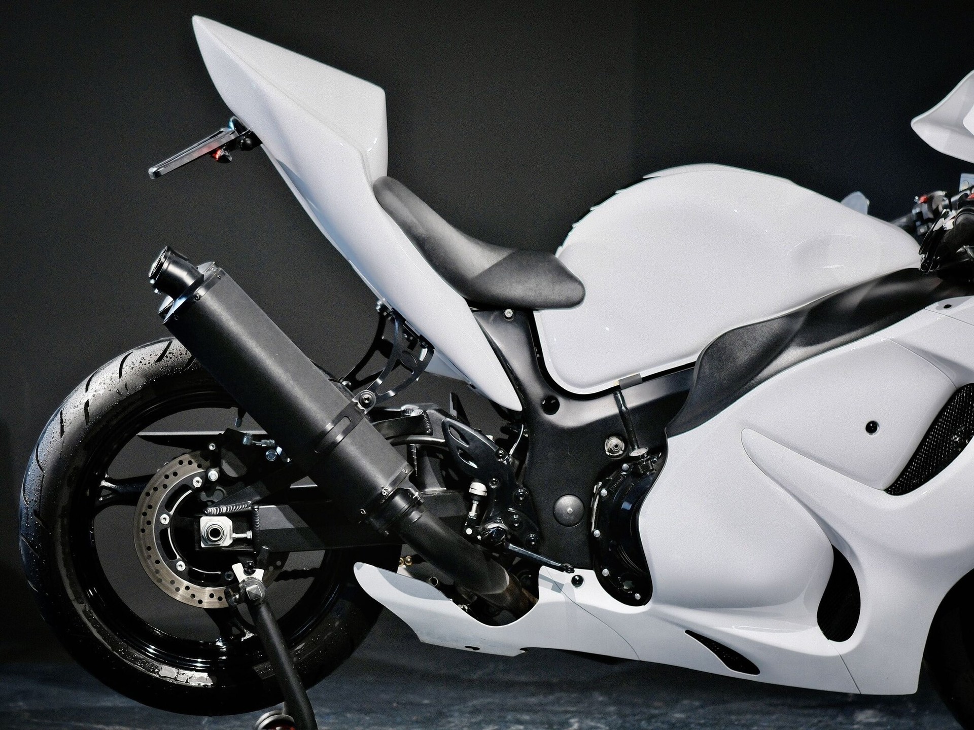 SUZUKI RZ Hayabusa K8 Streetfighter-image-6