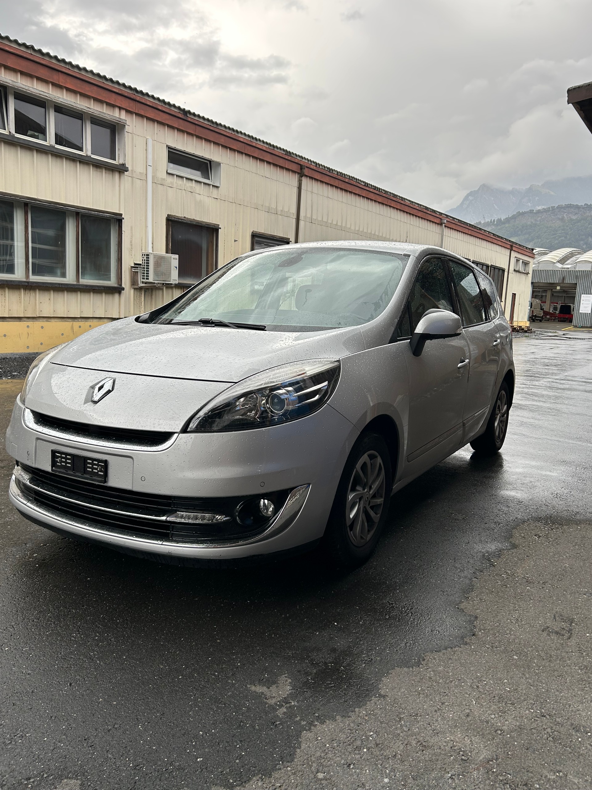 RENAULT Grand Scénic 1.5 dCi Expression EDC-image-1
