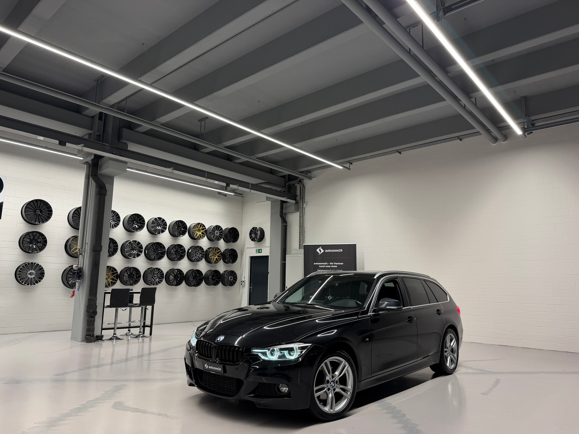 BMW 320d xDrive SAG Touring *M-Sport*CH-Auto*Panorama-Glasdach*-image-5