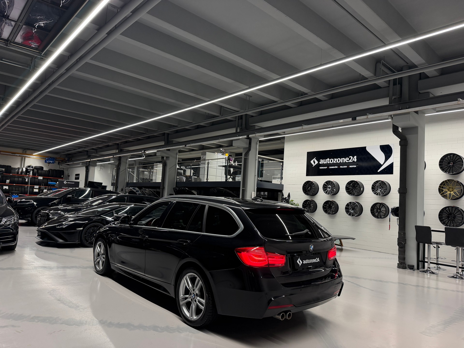 BMW 320d xDrive SAG Touring *M-Sport*CH-Auto*Panorama-Glasdach*-image-9