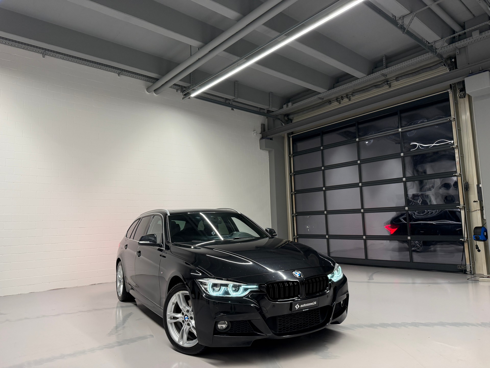 BMW 320d xDrive SAG Touring *M-Sport*CH-Auto*Panorama-Glasdach*-image-7