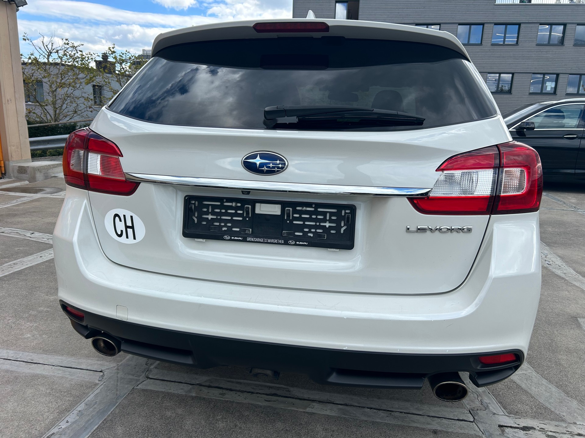 SUBARU Levorg 2.0i Swiss Plus AWD Lineartronic-showroom-element-3