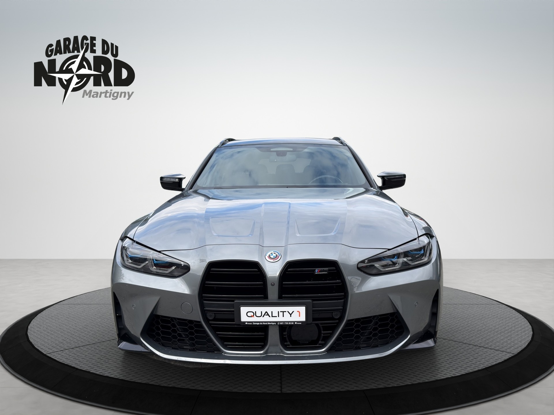 BMW M3 Touring xDrive Competition M-showroom-element-1