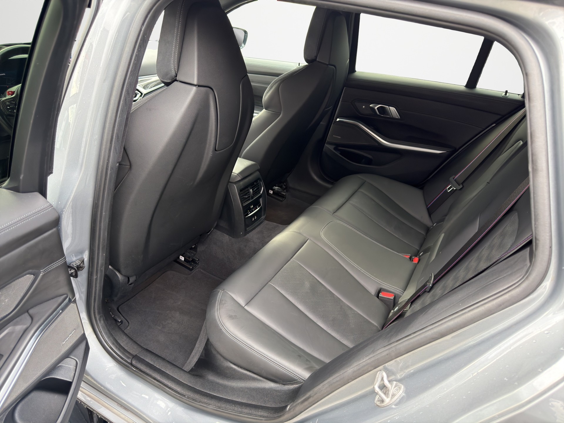 BMW M3 Touring xDrive Competition M-image-10
