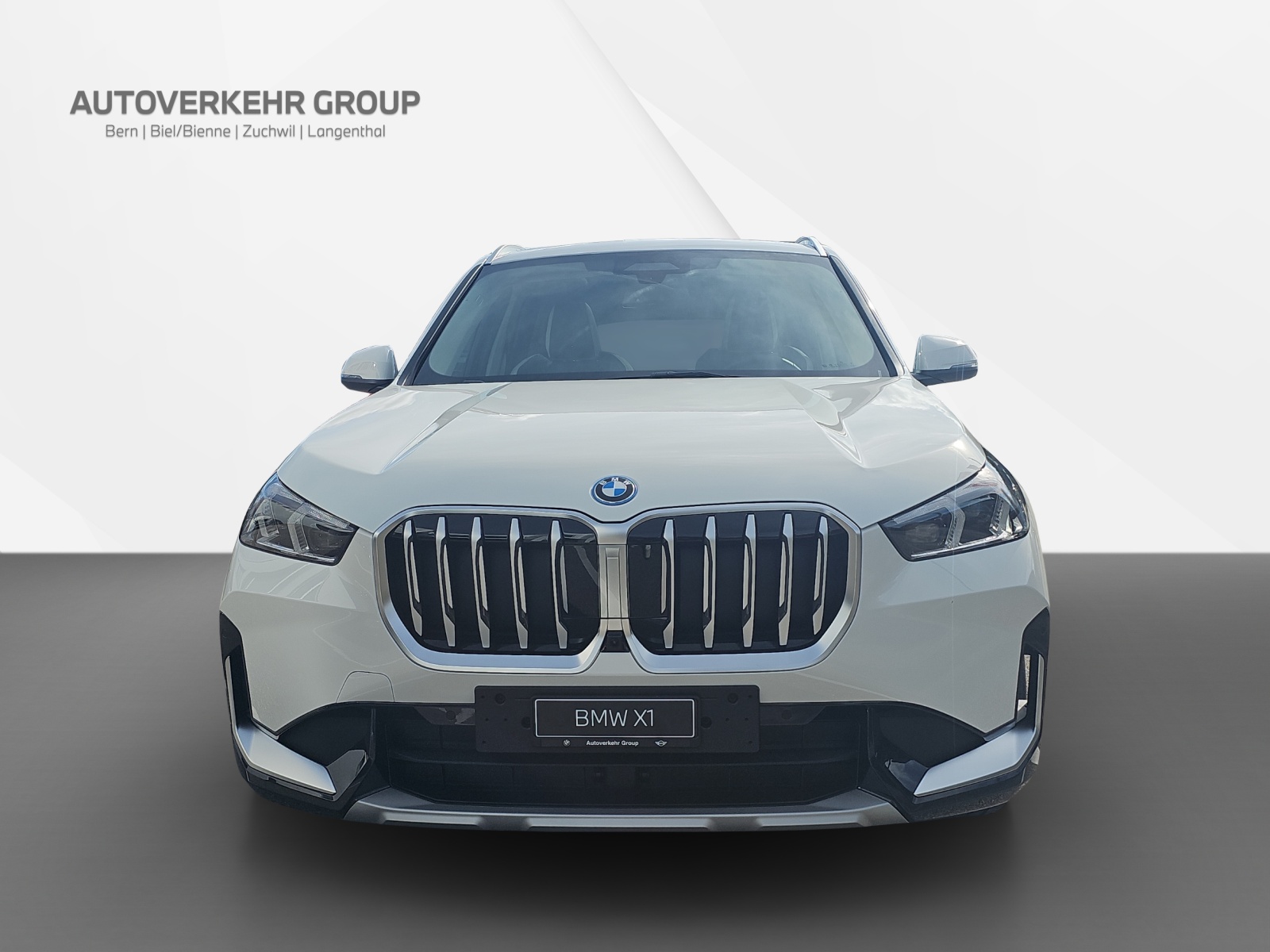BMW X1 xDrive 30e xLine-showroom-element-1