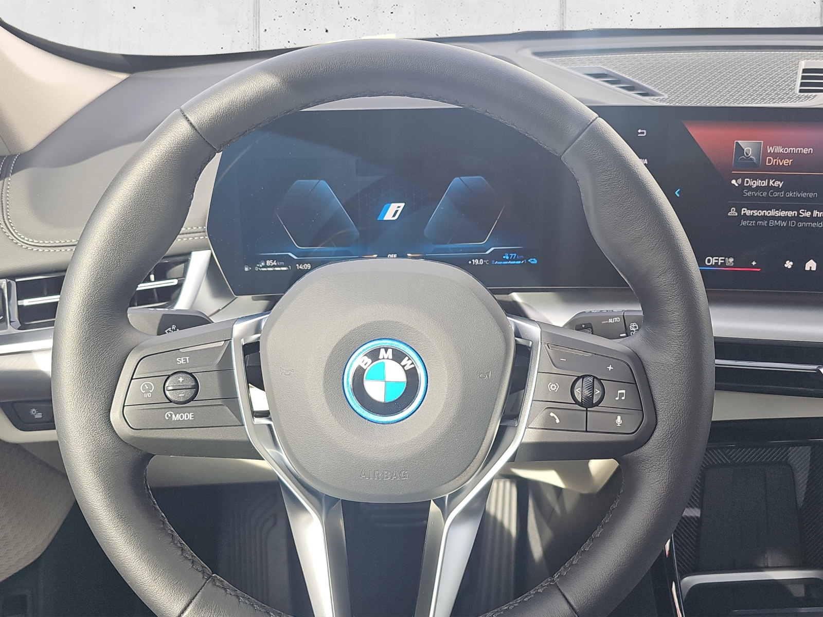 BMW X1 xDrive 30e xLine-image-10
