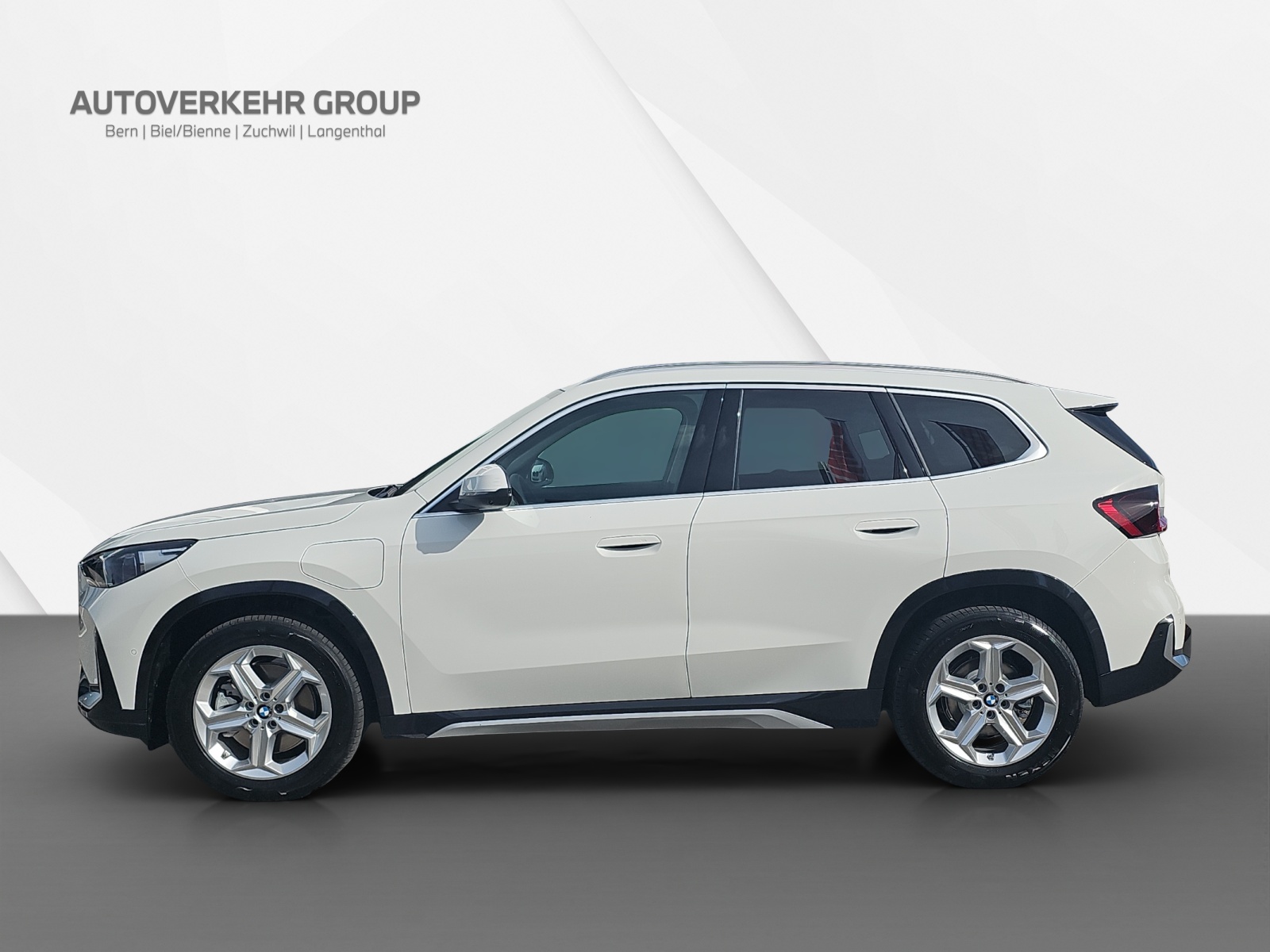 BMW X1 xDrive 30e xLine-showroom-element-2