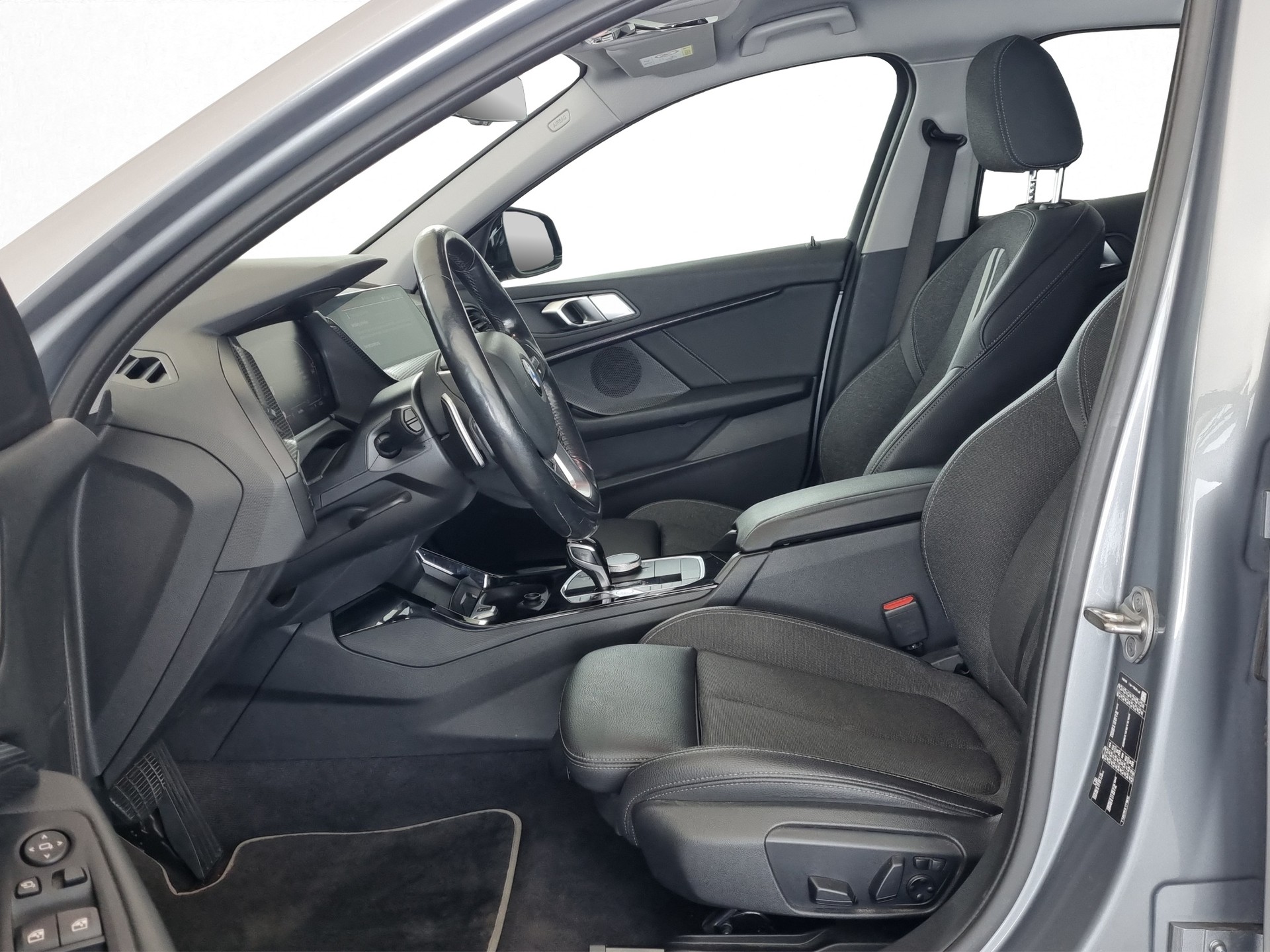BMW 120i Sport Line-image-5