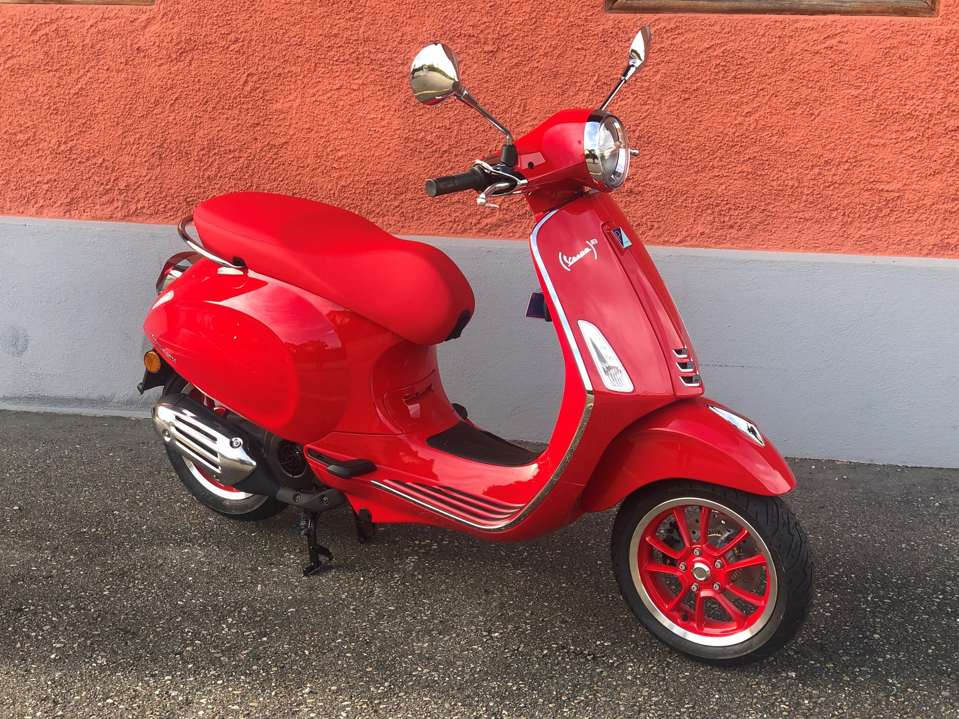 PIAGGIO Vespa 125 Primavera RED-image-1