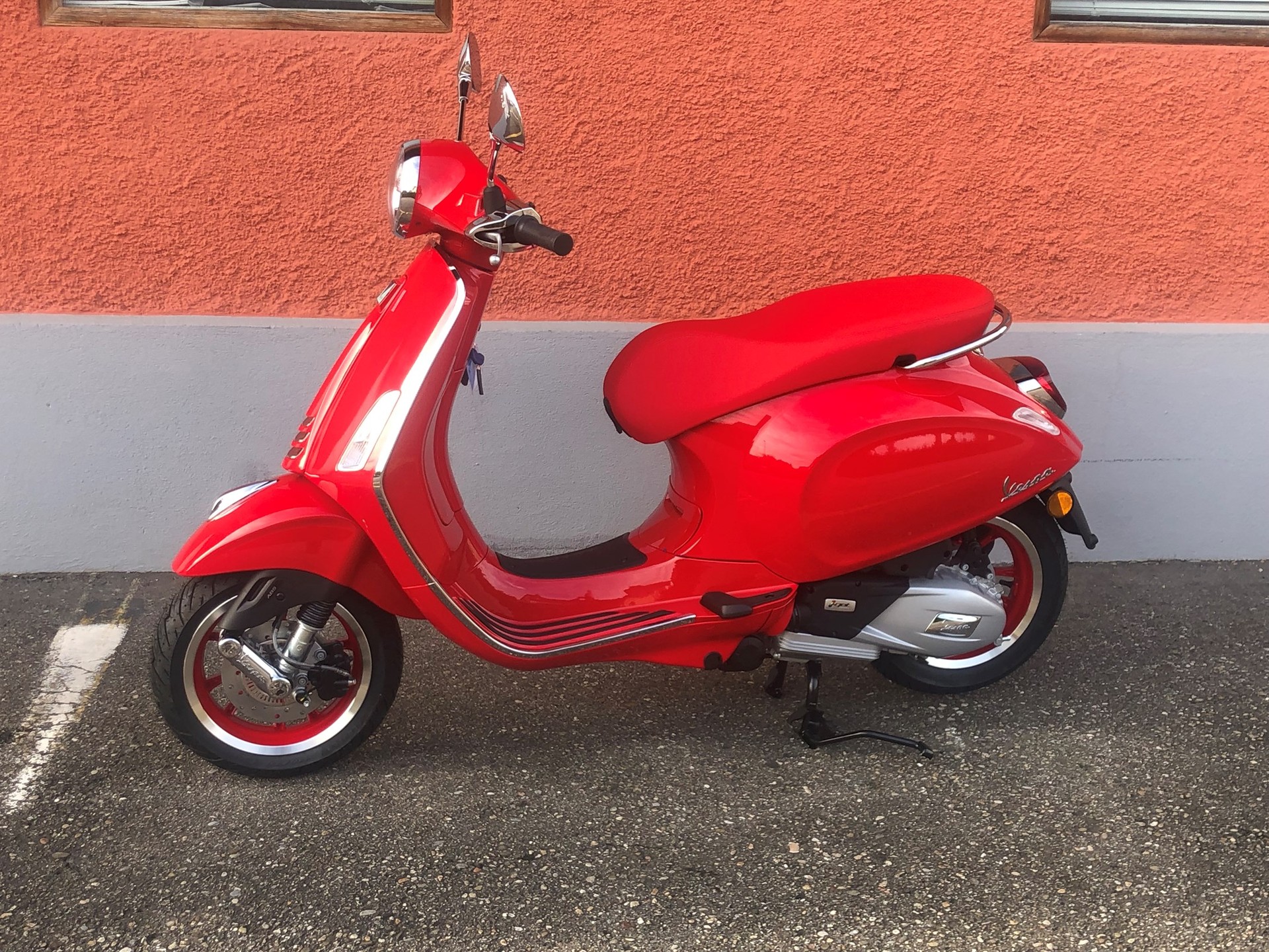 PIAGGIO Vespa 125 Primavera RED-image-5