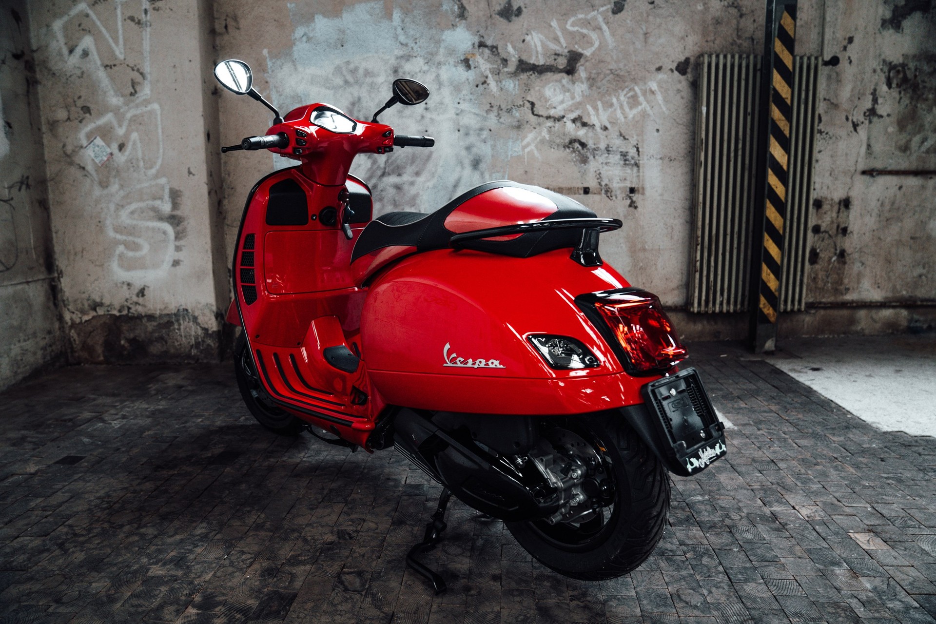 PIAGGIO Vespa GTS 300 HPE Super ABS/ASR-image-13