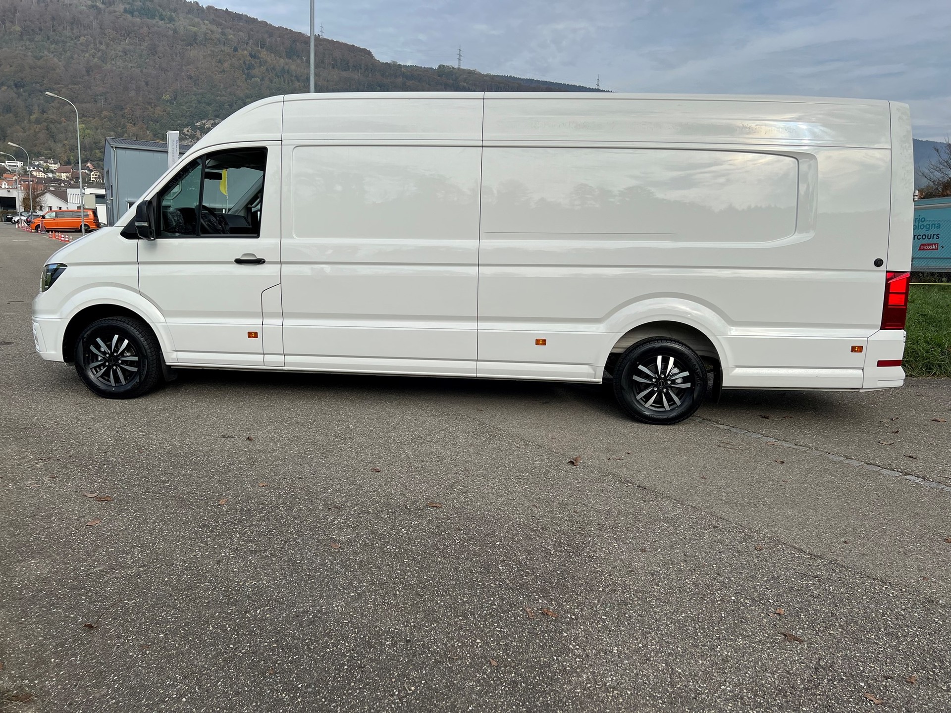 VW Crafter 35L "EXTRA LANG" H2 + L5 !! AUTOMATIC 2.0 TDI L5-showroom-element-3
