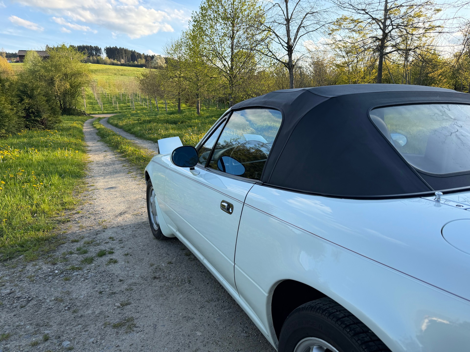 MAZDA MX-5 1.6i-16-image-11