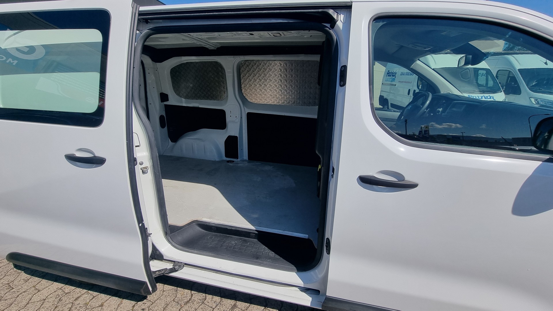 CITROEN Jumpy 2.0 BlueHDi 120 M Club EAT8-showroom-element-2