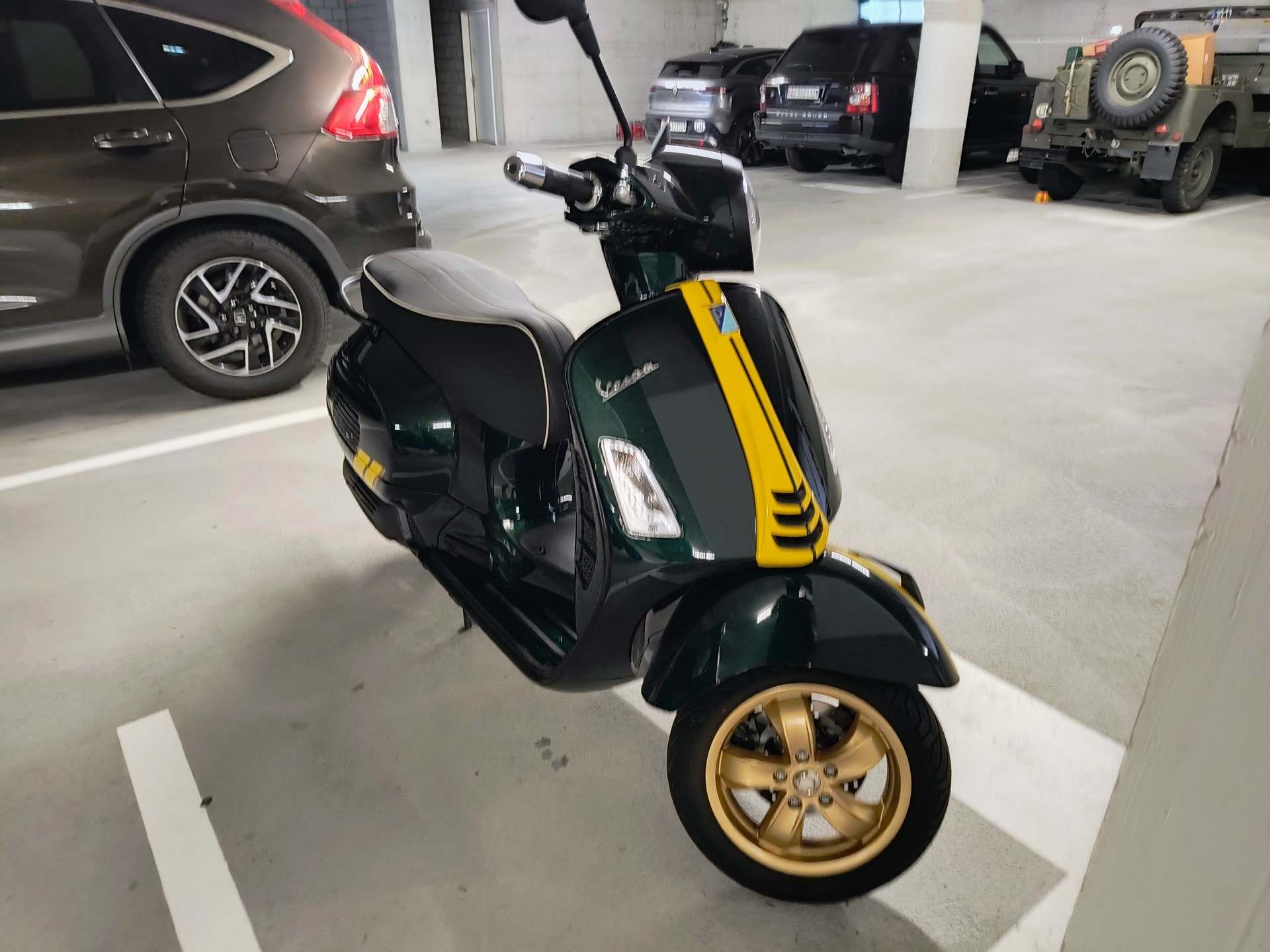 PIAGGIO Vespa GTS 125 Racing Sixties ABS-image-1