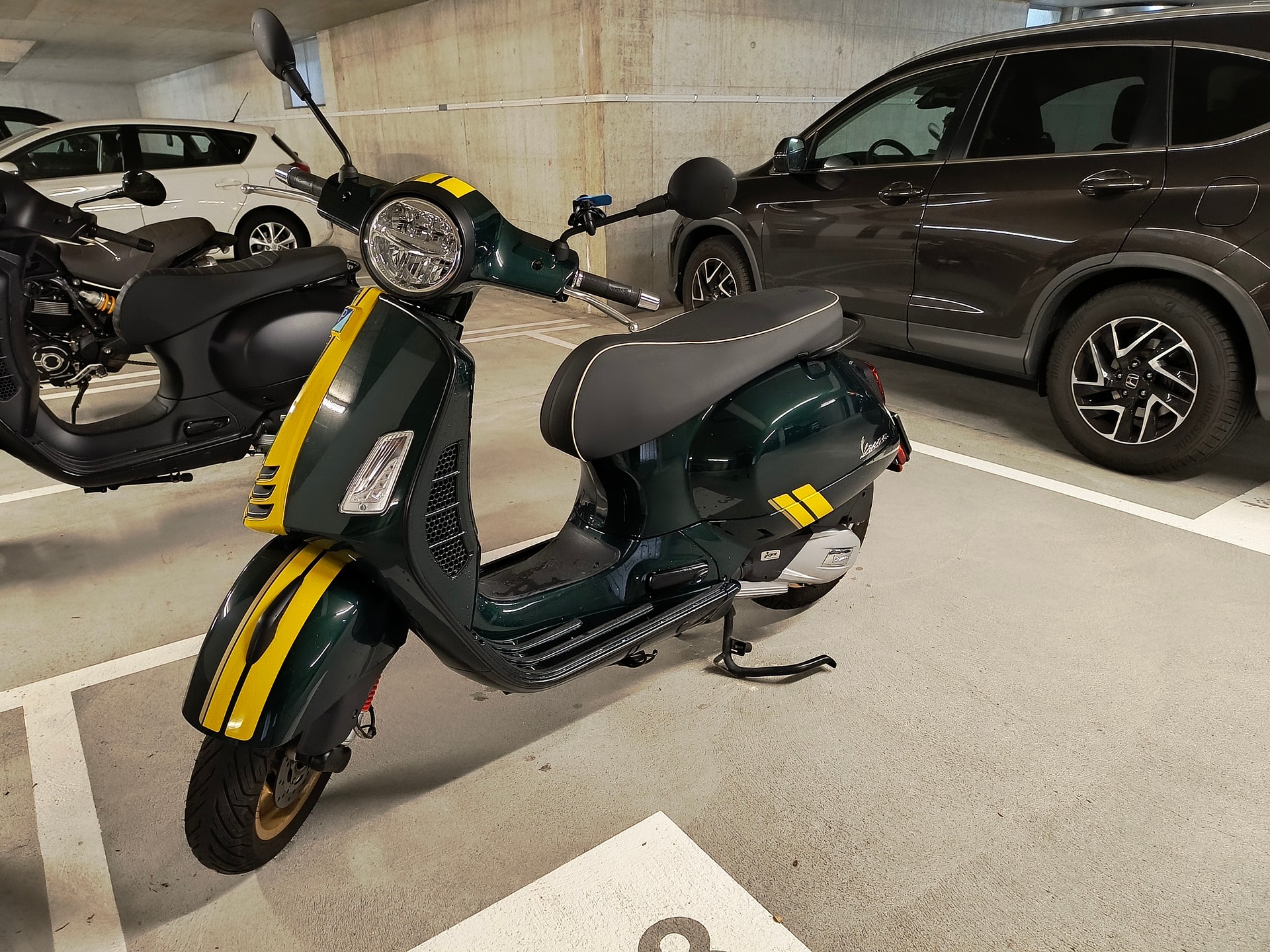 PIAGGIO Vespa GTS 125 Racing Sixties ABS-image-0