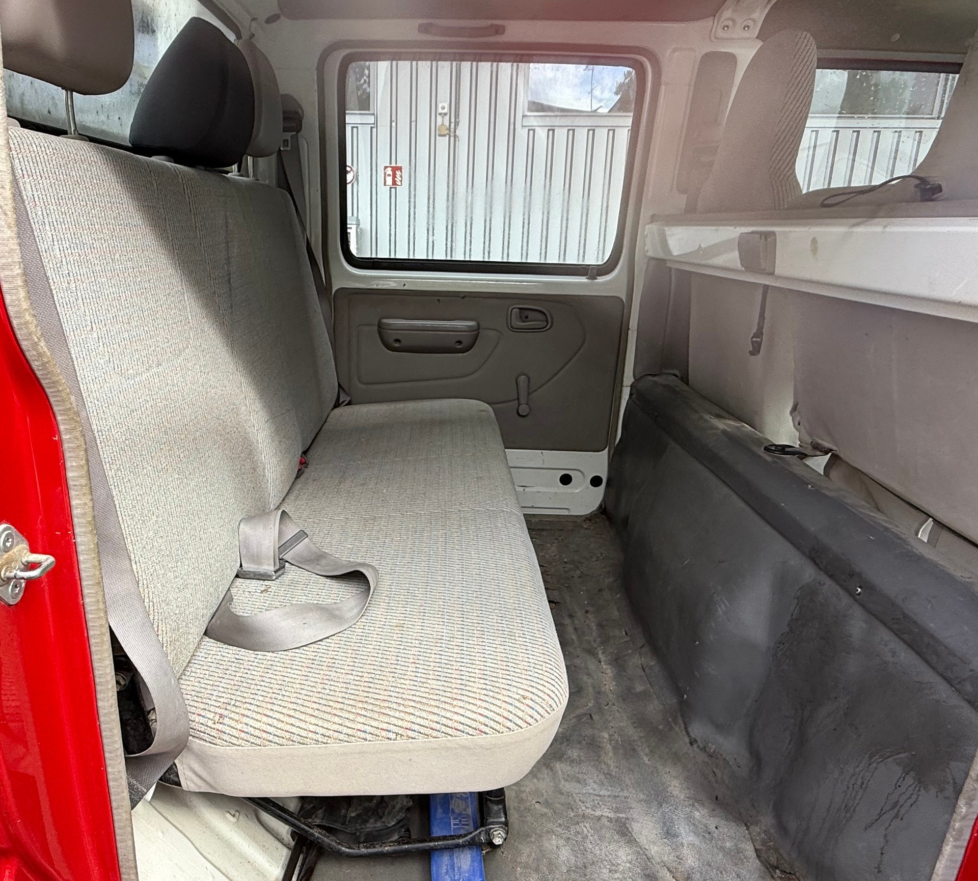 TOYOTA Dyna 100 2.5 D-4D-image-5