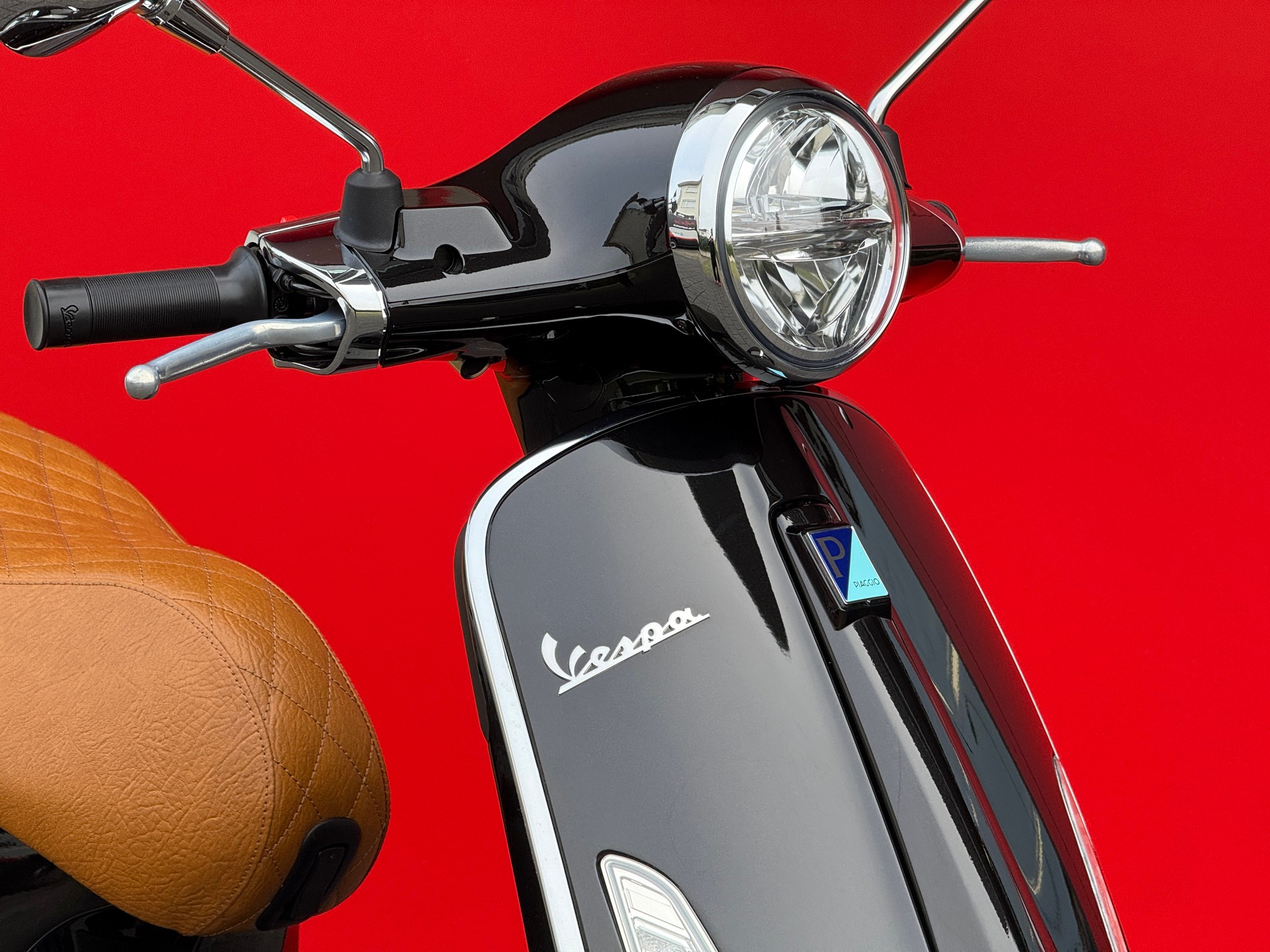 PIAGGIO Vespa 125 Primavera ABS Celebrate 40th-image-8