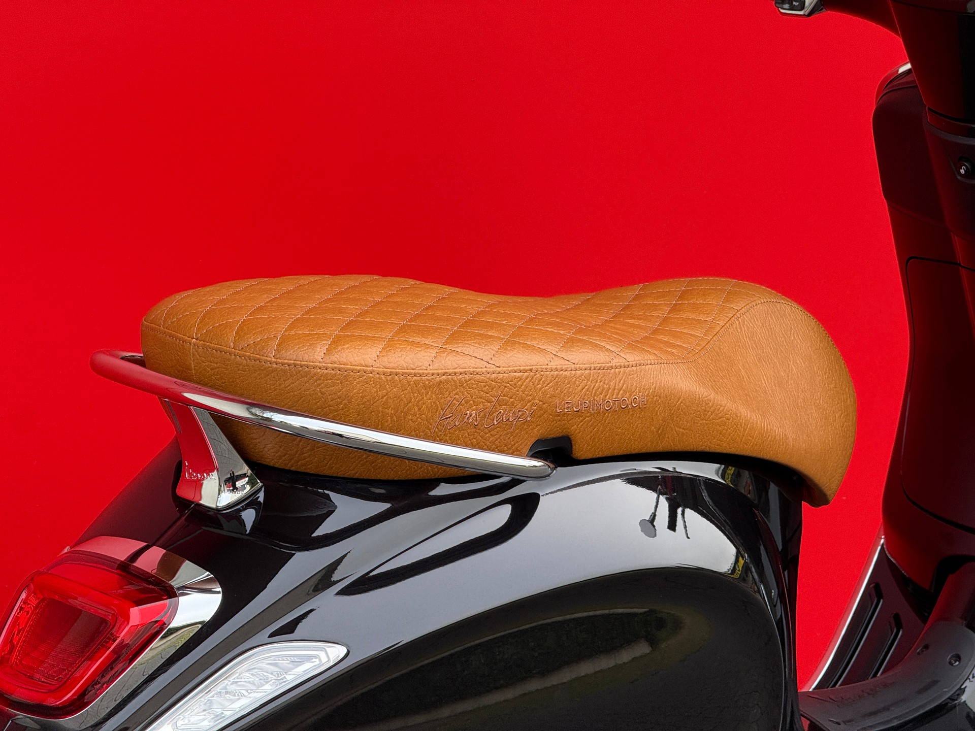 PIAGGIO Vespa 125 Primavera ABS Celebrate 40th-image-7