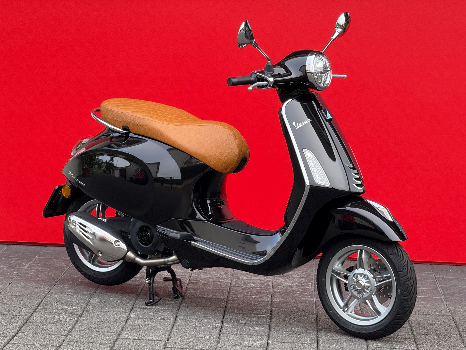 PIAGGIO Vespa 125 Primavera ABS Celebrate 40th-image-13