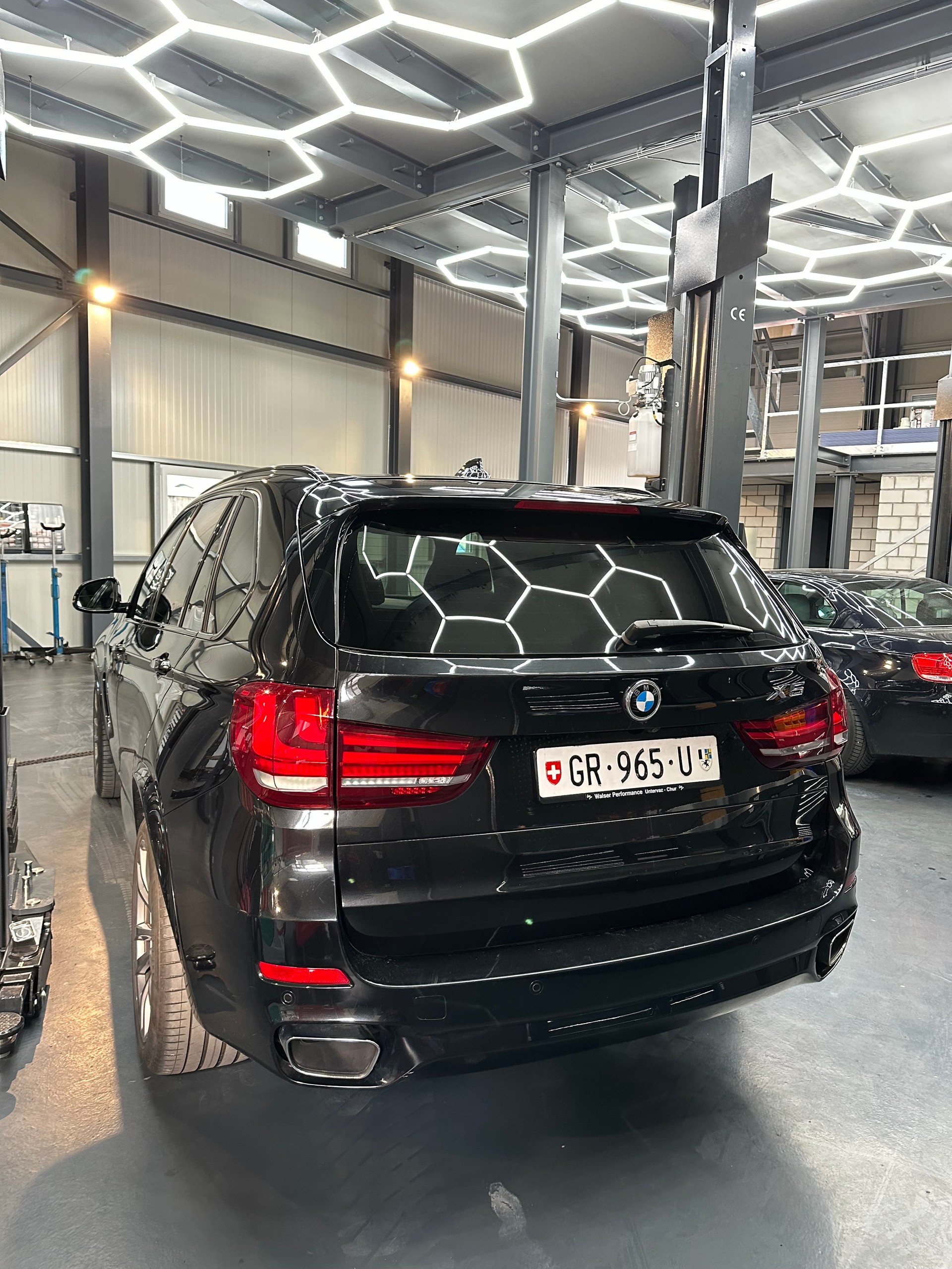 BMW X5 xDrive 40d Steptronic-image-1